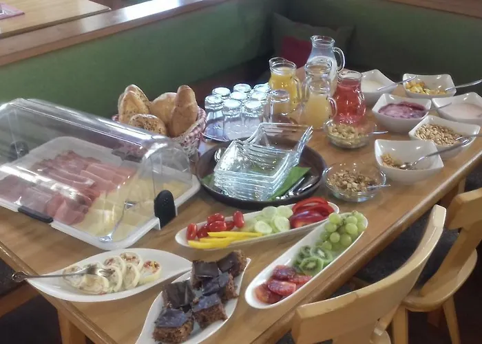 Gloesalm 람자우 암 다흐스타인